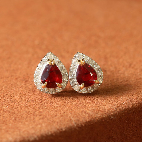 K18  美品　ルビー0.44ct    ダイヤモンド0.08ct  雫型ピアス K18 美品ルビー0.44ct ダイヤモンド0.08ct 雫型ピアス