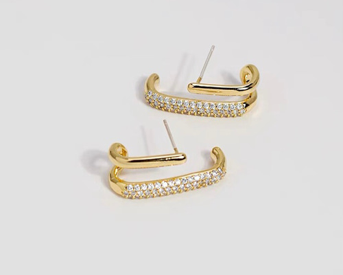 P047【お洒落】ピアス CZダイヤ キラキラ ダブルサークル