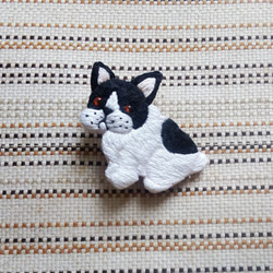 フレンチブルドッグの刺繍ブローチ　フレブル　犬 1枚目の画像