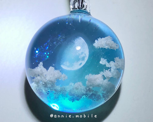 藍様おまとめ。レジン キーホルダー ペンダント Amazon.co.jp: ハンドメイド 青い蝶＋本物の花 レジン