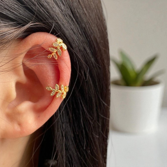 イヤーカフ レディース 18K アレルギー対応 ゴールド イヤカフ 葉 イヤーカフス 葉っぱ 片耳 仕事 プレゼント 2枚目の画像