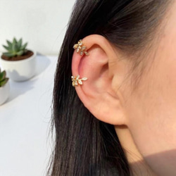 イヤーカフ レディース 18K アレルギー対応 ゴールド イヤカフ 葉 イヤーカフス 葉っぱ 片耳 仕事 プレゼント 3枚目の画像