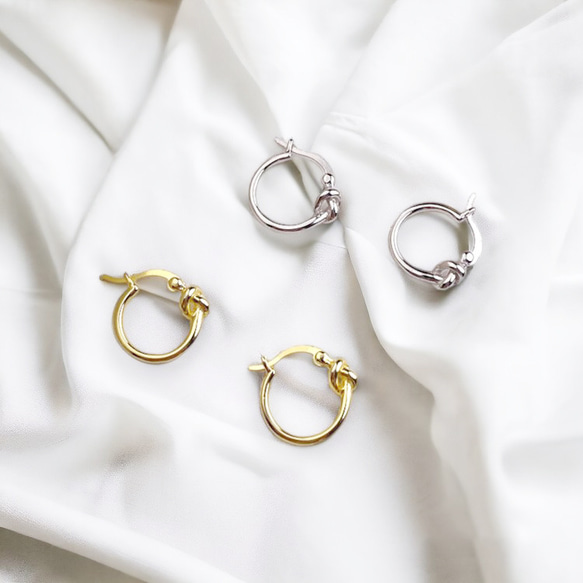 フープピアス 18K アレルギー対応 レディース 小さめ ゴールド シルバー ツイスト 結び エシカル 仕事 プレゼント 2枚目の画像
