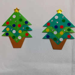 折り紙 クリスマスツリー 壁面飾り✨✨ 2枚目の画像