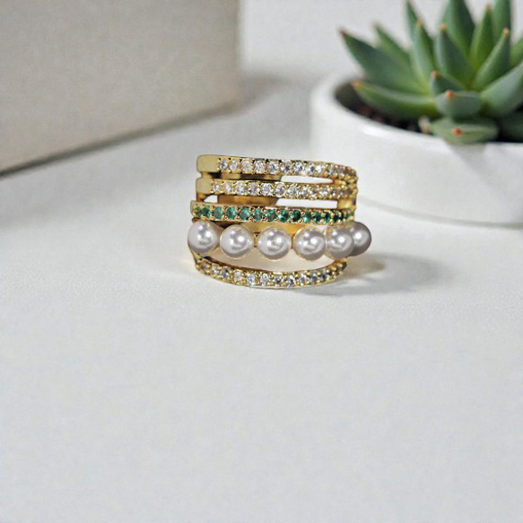 イヤーカフ パール 18K ゴールド 金属アレルギー対応 レディース 片耳 小さめ グリーン 仕事 プレゼント オフィス 5枚目の画像