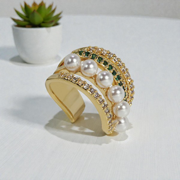 イヤーカフ パール 18K ゴールド 金属アレルギー対応 レディース 片耳 小さめ グリーン 仕事 プレゼント オフィス 6枚目の画像