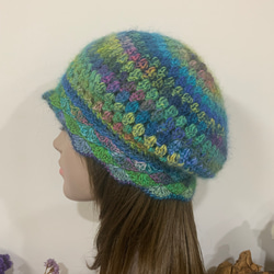 手工鉤針編織貝蕾帽。人氣款。藍綠段染色。輕盈的優質日本線 第4張的照片