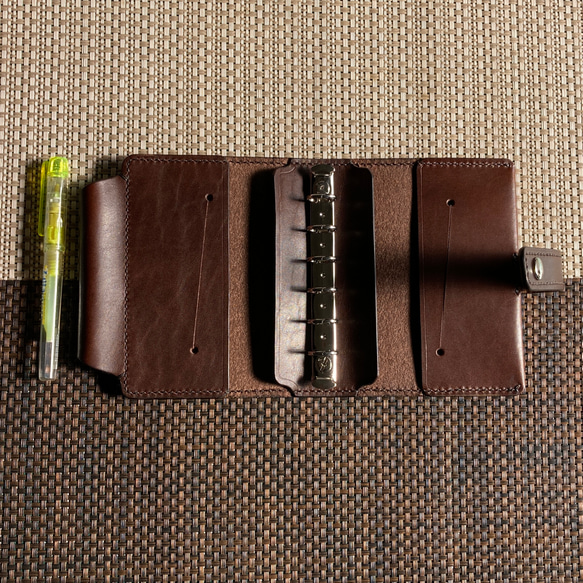【mini6深棕色固定帶】迷你6孔管狀筆筒系統筆記本護照套SN6B-005dbn 第3張的照片