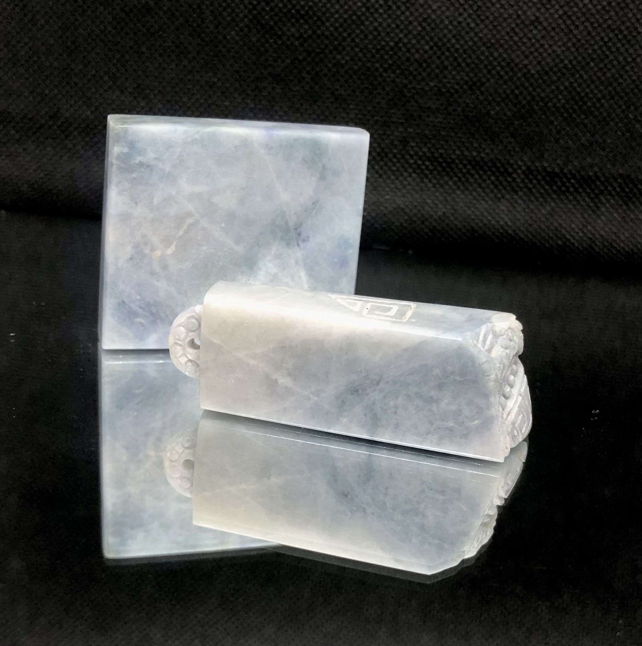 貴族極品青翡翠　天宮之柱