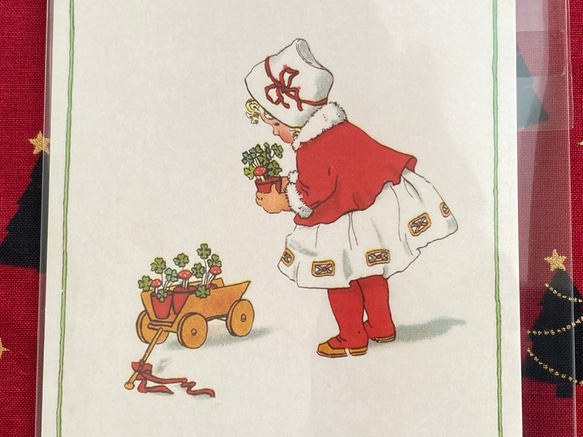 新柄入荷！ドイツより♪クリスマスカードにも！『アンティーク調 　ポストカード』～鉢植えを運ぶ女の子　１枚～ 2枚目の画像