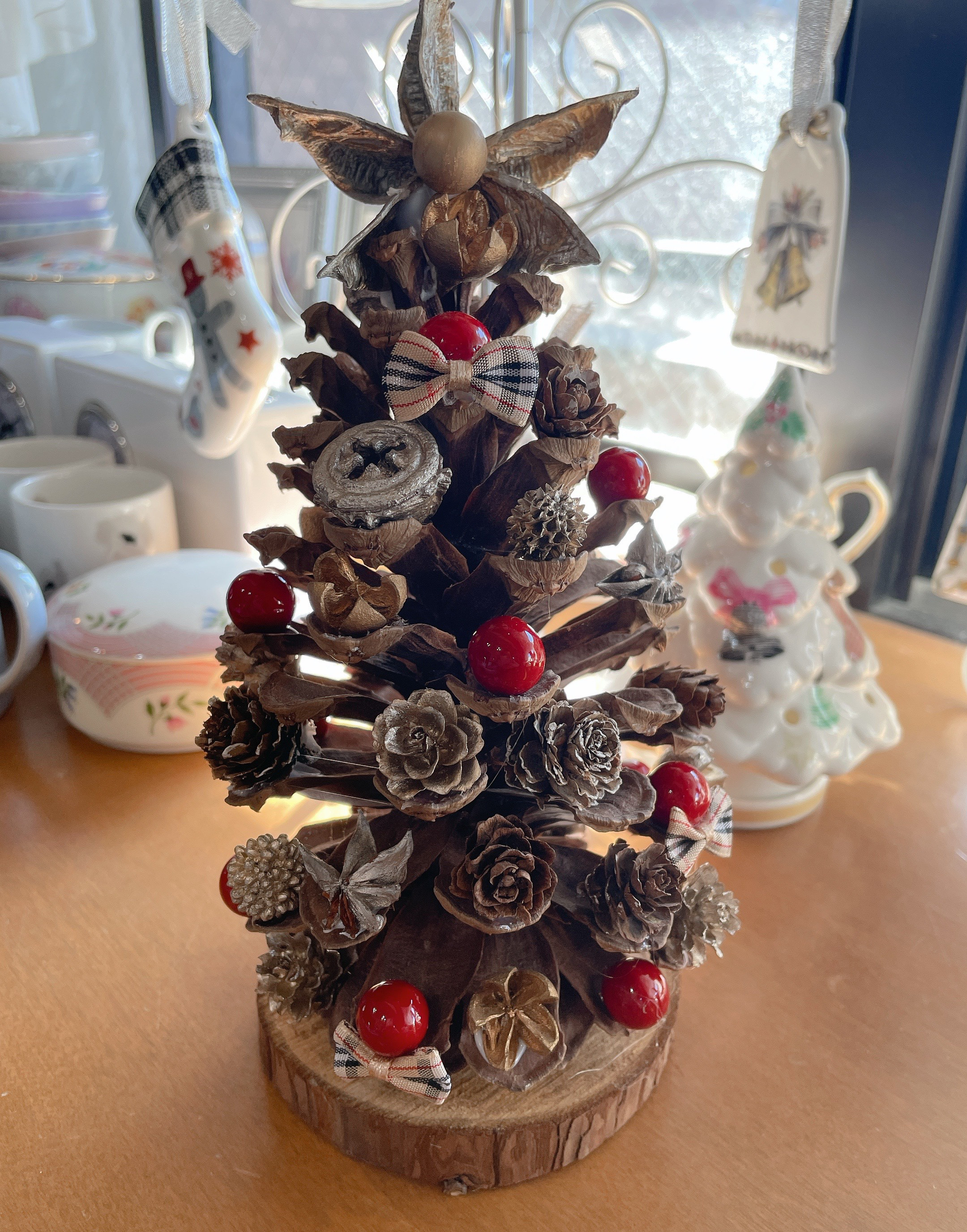 ⚠️専用品⚠️ 大王松 の 松ぼっくりツリー 土台付き ツリー クリスマス 大王松 の 松ぼっくりツリー プリザーブド ドライフラワー