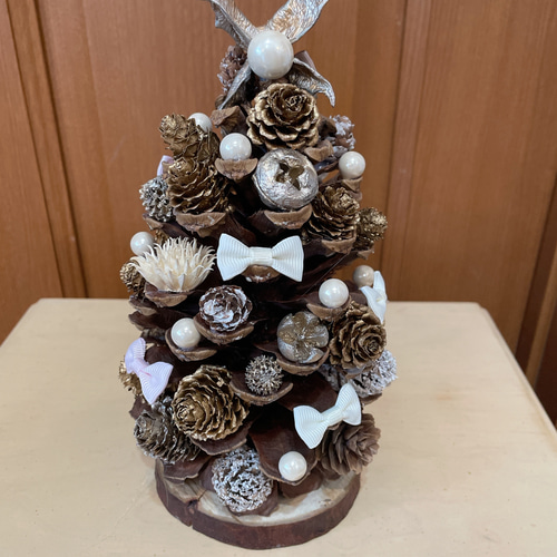 ⚠️専用品⚠️ 大王松 の 松ぼっくりツリー 土台付き ツリー クリスマス ⚠️専用品⚠️ 大王松 の 松ぼっくりツリー 土台付き ツリー