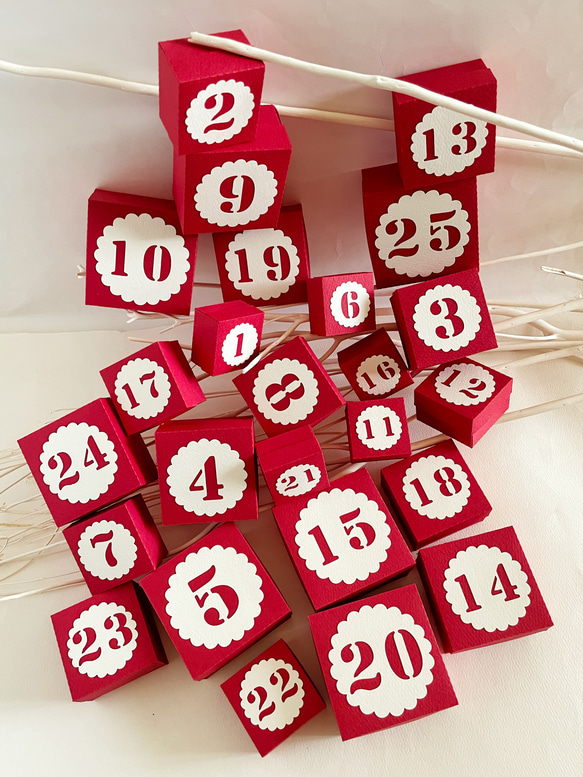 リニューアル!】色: 赤 クリスマス アドベントカレンダーボックス