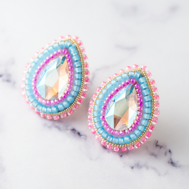 strassビジュードロップ・ピアス(イヤリング変更可)～ブルーカラフル