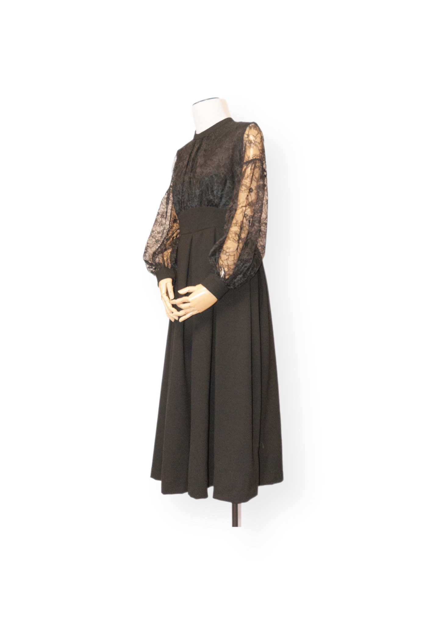 フラワリングレースワンピース、結婚式、マザードレス、ゲストドレス、フォーマル、お呼ばれ、音楽会、パーティー