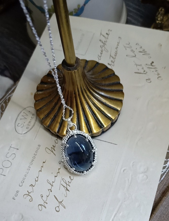 ロンドンブルー ウエスタン アンティーク オールド グレーズド レトロ ガラスストーンネックレス アート 青