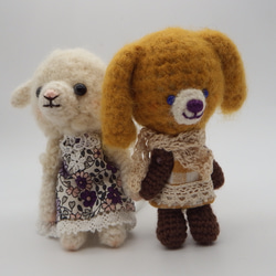 【あみぐるみ】洋服を着た羊の女の子　羊　白【038】 6枚目の画像