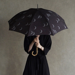 【creema限定 春の福袋】お得な傘 靴下2足セット 晴雨兼用傘 ムーンセット　ブラックmoon ALCEDO 2枚目の画像
