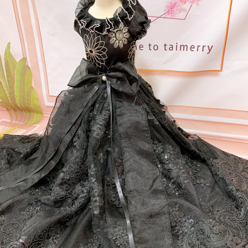 限定2着!漆黒の刺繡が豪華なBLACKカラーのロング丈ドレス 限定2着!漆黒の刺繡が豪華なBLACKカラーのロング丈ドレス