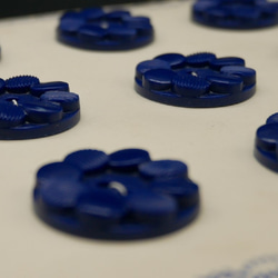 フランスアンティークプラスチックボタン（フラワーシェイプネイビーブルーL/L030）  2個セット 9枚目の画像