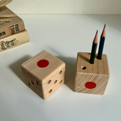木製　サイコロ鉛筆スタンド　無垢材　5.5センチの正方形