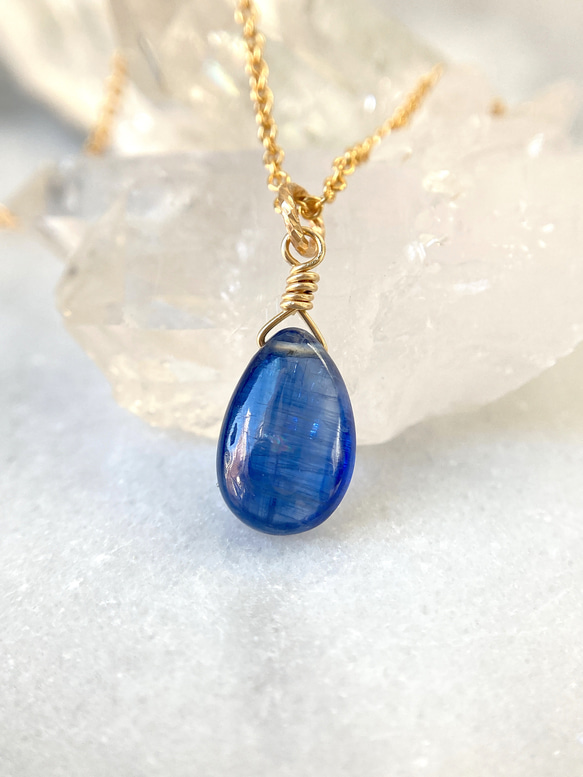 現品☆虹入り】14kgf✳︎カイヤナイトのペアシェイプネックレス