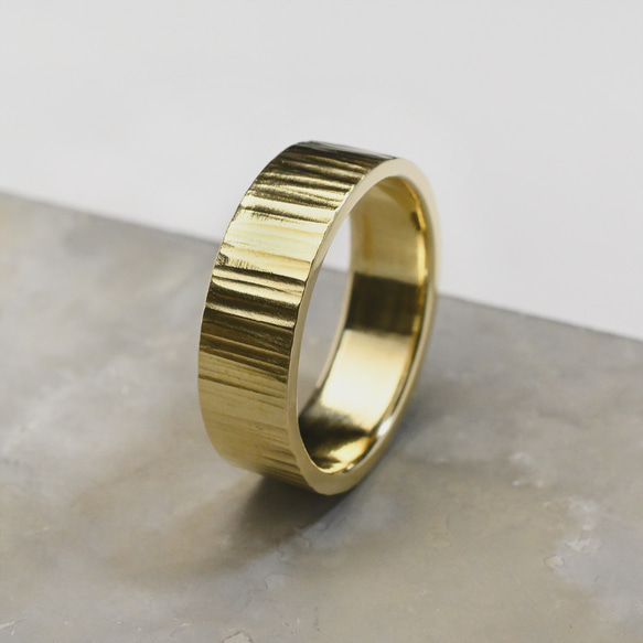 縦槌目 真鍮フラットリング 6.0mm幅 VERTICAL｜BRASS RING｜895 1枚目の画像