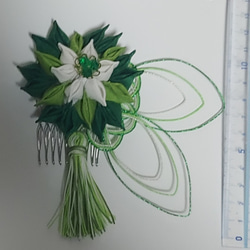 【ハンドメイド】つまみ細工 緑 4枚目の画像