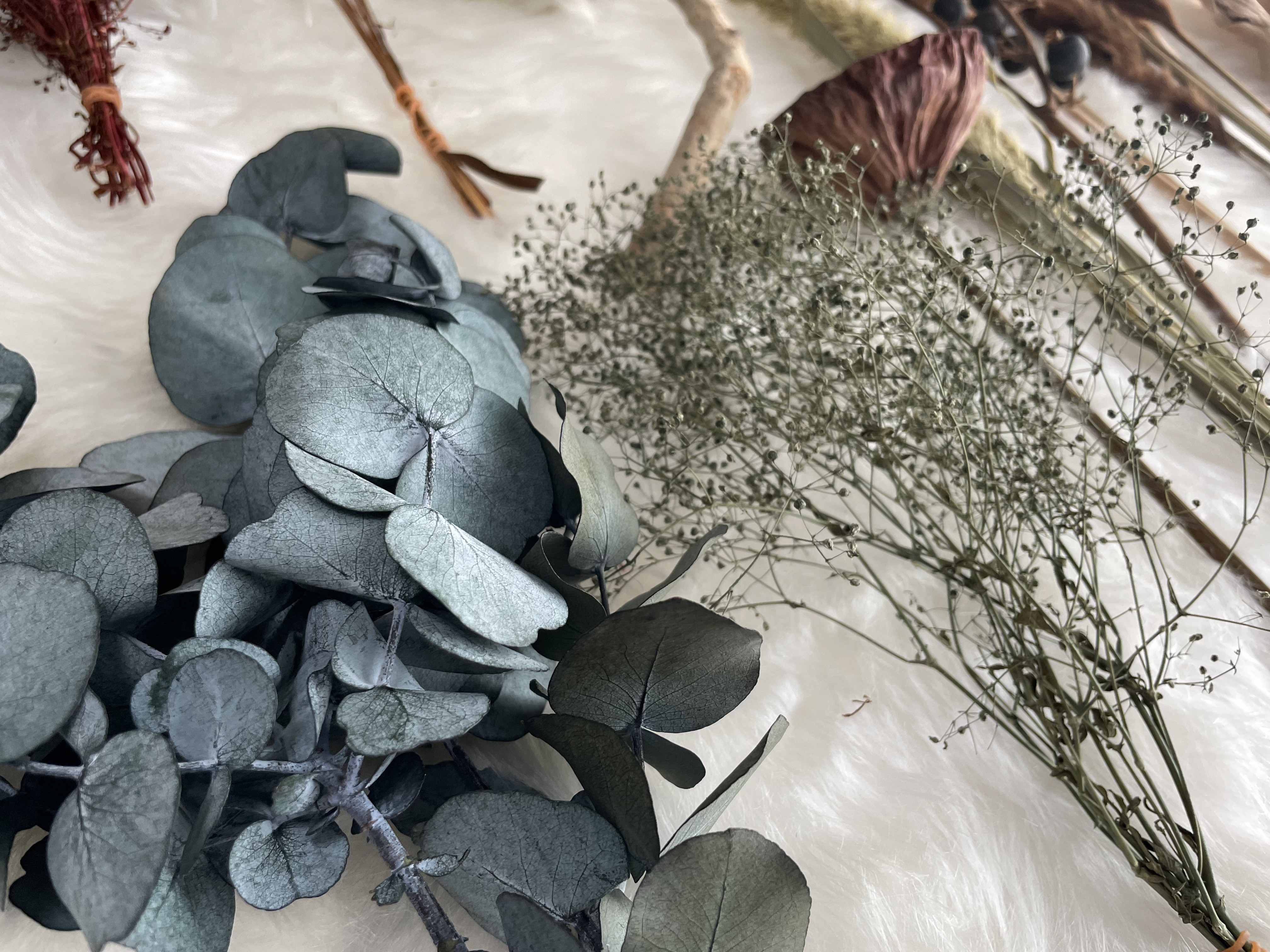 ドライフラワー　インテリア　アンティークブラウンのデコレーションフラワーセット　ウエルカムスペース　そのままが触るだけ