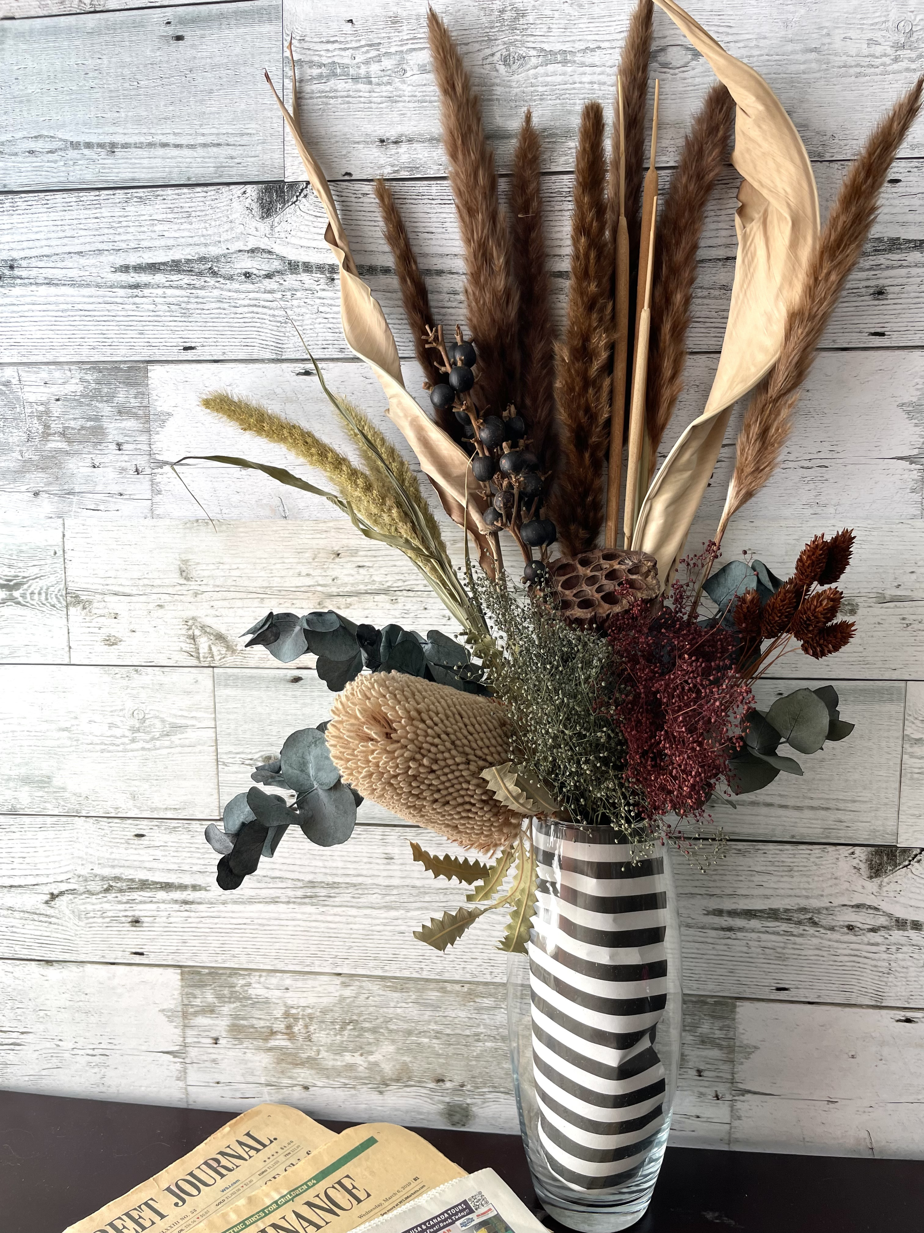 ドライフラワー　インテリア　アンティークブラウンのデコレーションフラワーセット　ウエルカムスペース　そのままが触るだけ