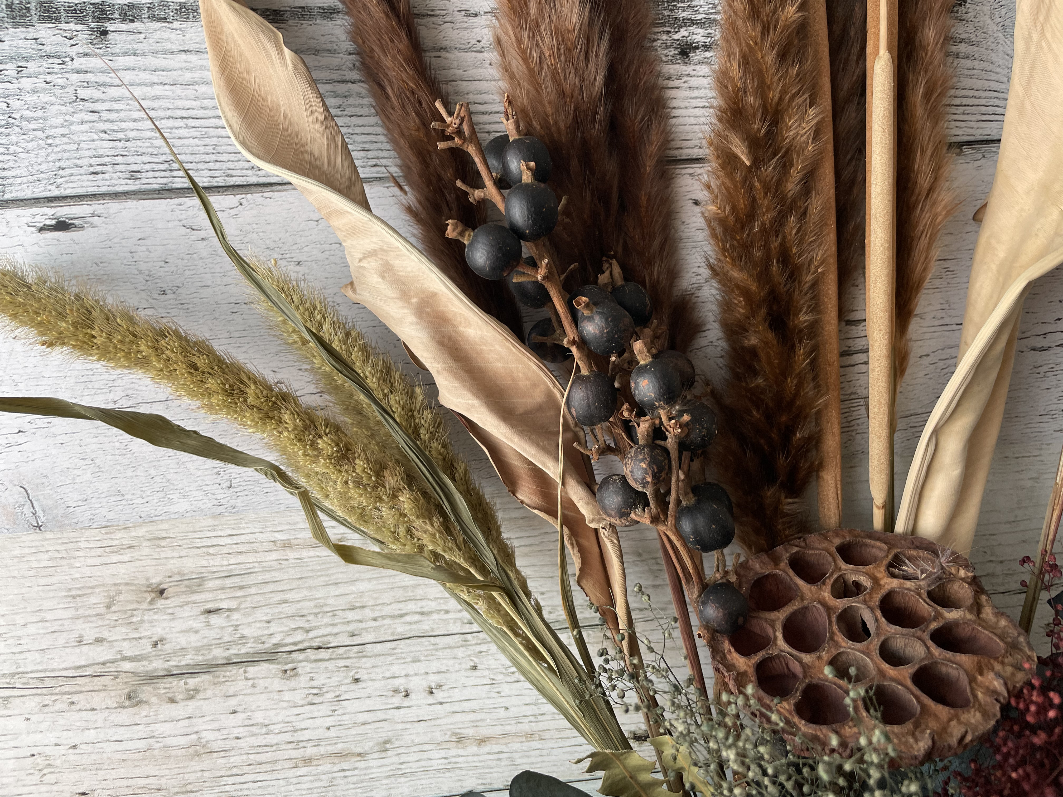 ドライフラワー　インテリア　アンティークブラウンのデコレーションフラワーセット　ウエルカムスペース　そのままが触るだけ