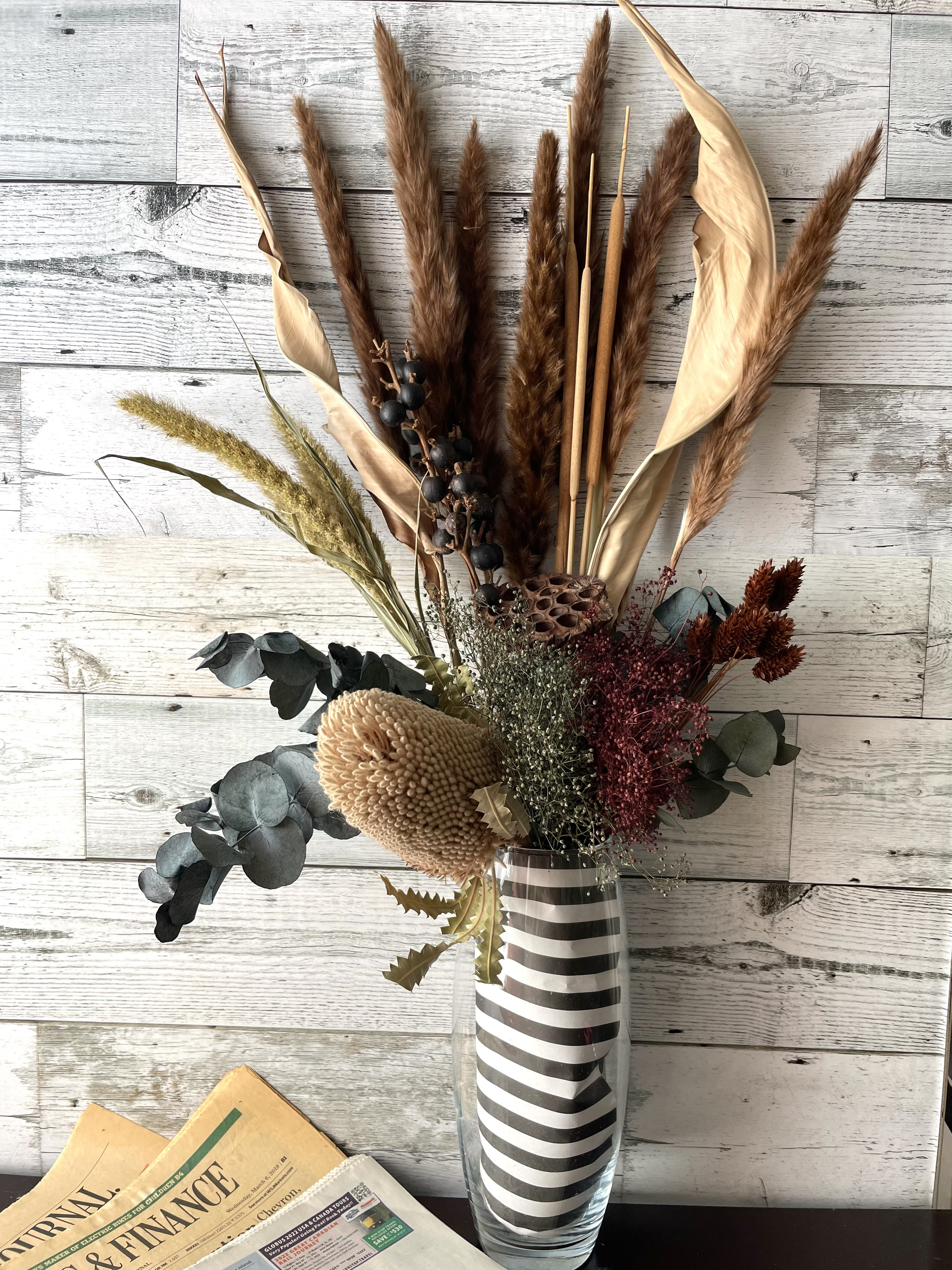 ドライフラワー　インテリア　アンティークブラウンのデコレーションフラワーセット　ウエルカムスペース　そのままが触るだけ