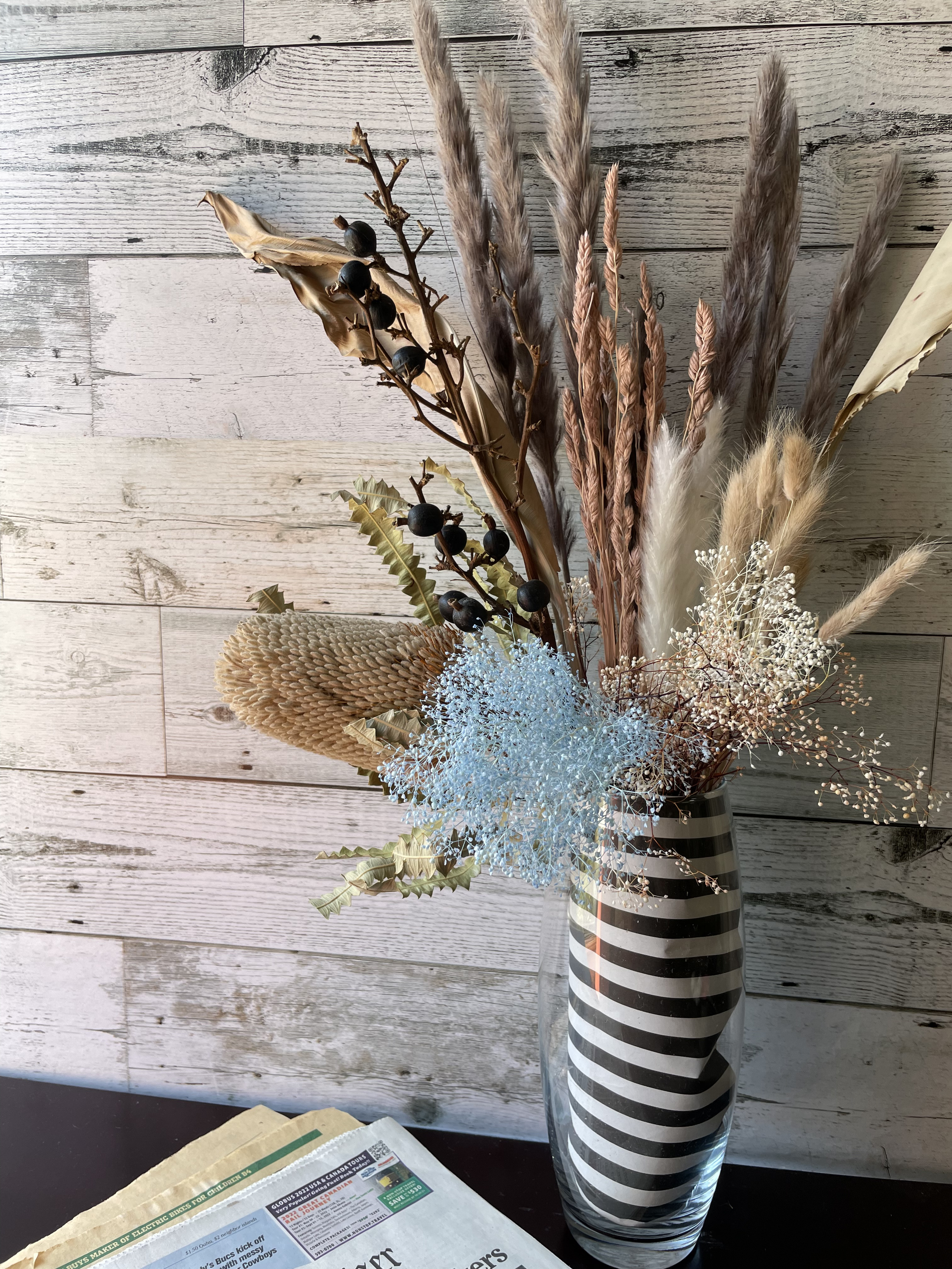 ドライフラワー　インテリア　アンティークブラウンのデコレーションフラワーセット　ウエルカムスペース　そのままが触るだけ