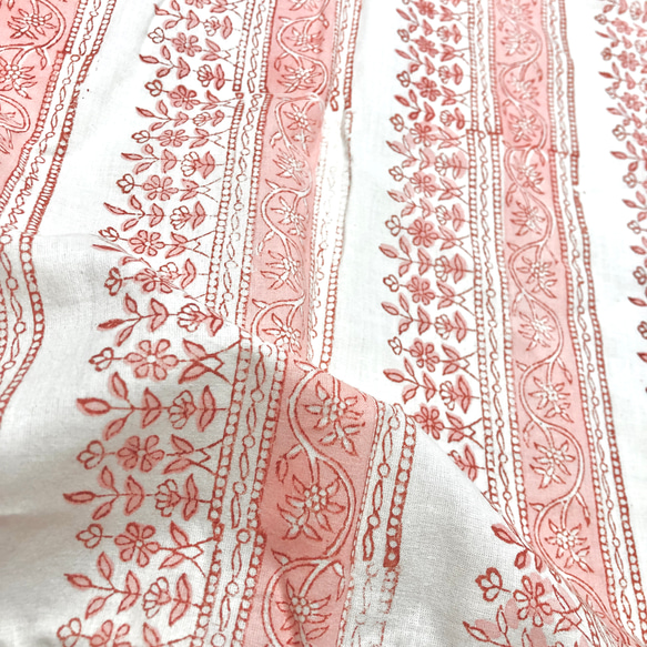 [50cm單位]白色粉紅色條紋花印度手工塊印花織物紡織品 第5張的照片