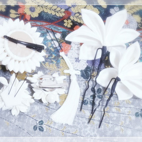 ⚜ 正絹髪飾り ユリとピンク桜 つまみ細工 / 箱付【パステル系】婚礼