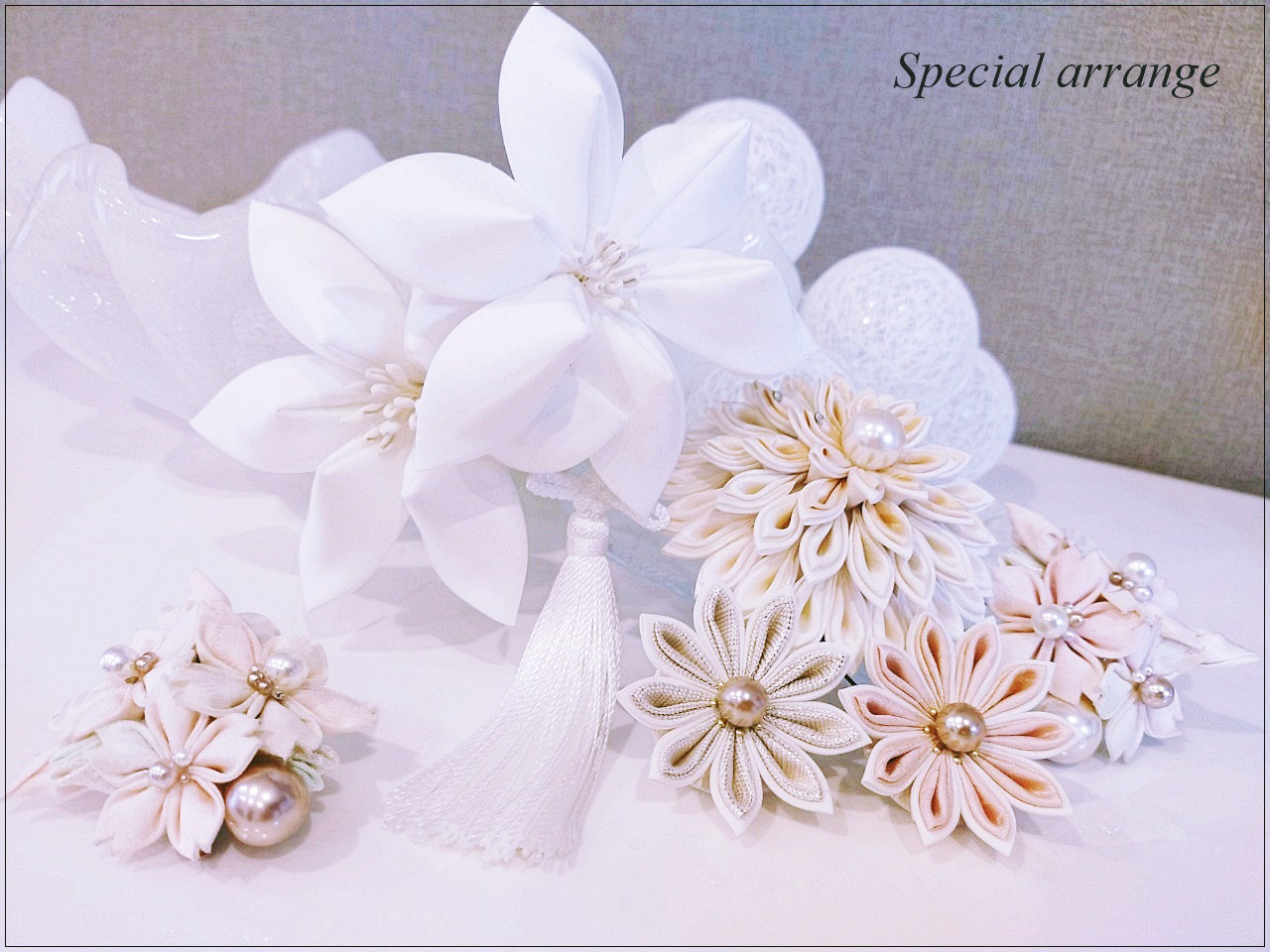 ⚜ 正絹髪飾り ユリとピンク桜 つまみ細工 / 箱付【パステル系】婚礼/花嫁/色打掛/白無垢 11,766円