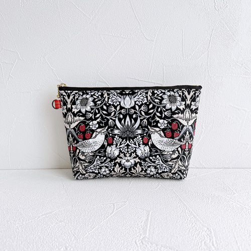 マルチポーチ(いちご泥棒黒色)