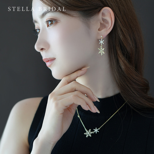 ご褒美やギフトにも♡SV925＊キュービックジルコニア スノーフレーク