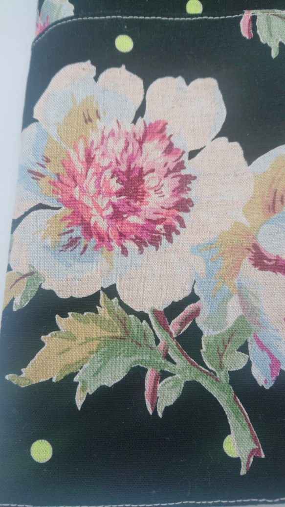 サコッシュ　スマホポーチ　斜め掛けショルダー　✿花柄✿ 3枚目の画像