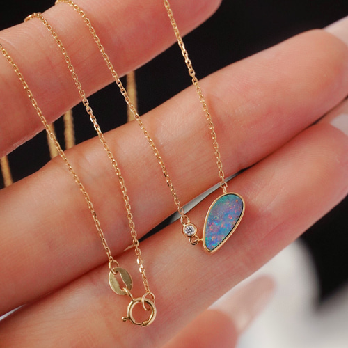 k18オパールダイヤ付きネックレス