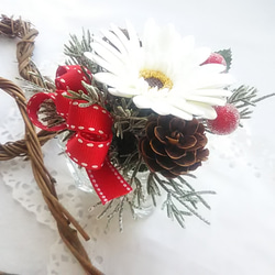 ❁聖誕迷你粘土花佈置-米白色非洲菊玻璃花瓶❁ 第5張的照片