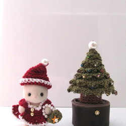 ＊クリスマス＊小さなツリー＊レース糸＊かぎ針編み＊鉢（革）＊ミニ＊ビーズ 8枚目の画像