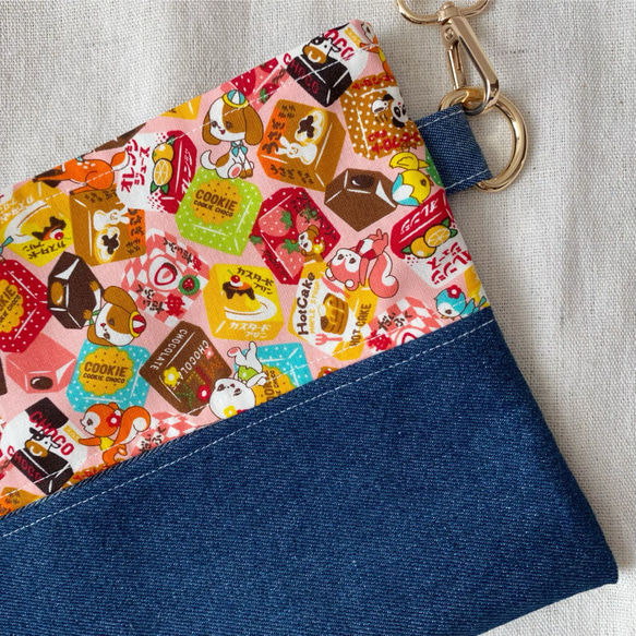 在庫限り　ショルダーティッシュケース　サコッシュ　保育士　お散歩　調節できるストラップ付き　ハイカラ横丁 5枚目の画像