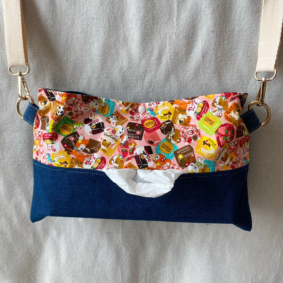 在庫限り　ショルダーティッシュケース　サコッシュ　保育士　お散歩　調節できるストラップ付き　ハイカラ横丁 1枚目の画像