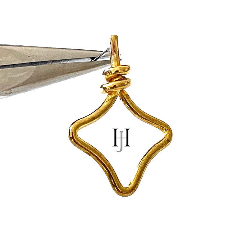 【50個】結びダイヤモンド形ピアス【je159】