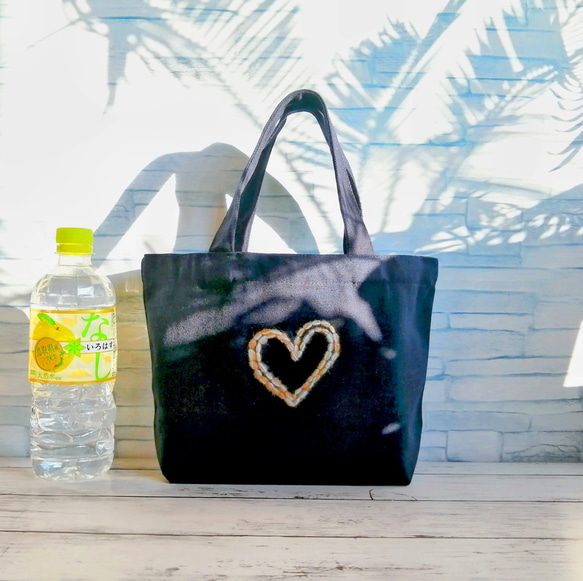 シンプルな刺繍】ウールのハート ミニトートバッグ Sサイズ 帆布  
