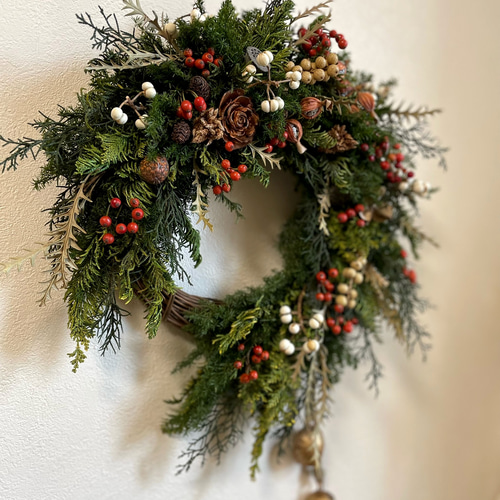 ☆ まころん☆深い森のclassicalなリース 深い森の静かな木々のクリスマスリース（葉先まで横38センチ、長さ40