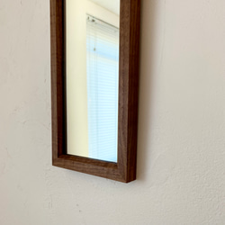 細長い鏡　壁掛けミラー　ウォールナット 3枚目の画像