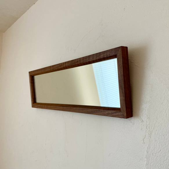 細長い鏡　壁掛けミラー　ウォールナット 6枚目の画像
