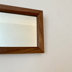 細長い鏡　壁掛けミラー　ウォールナット 7枚目の画像